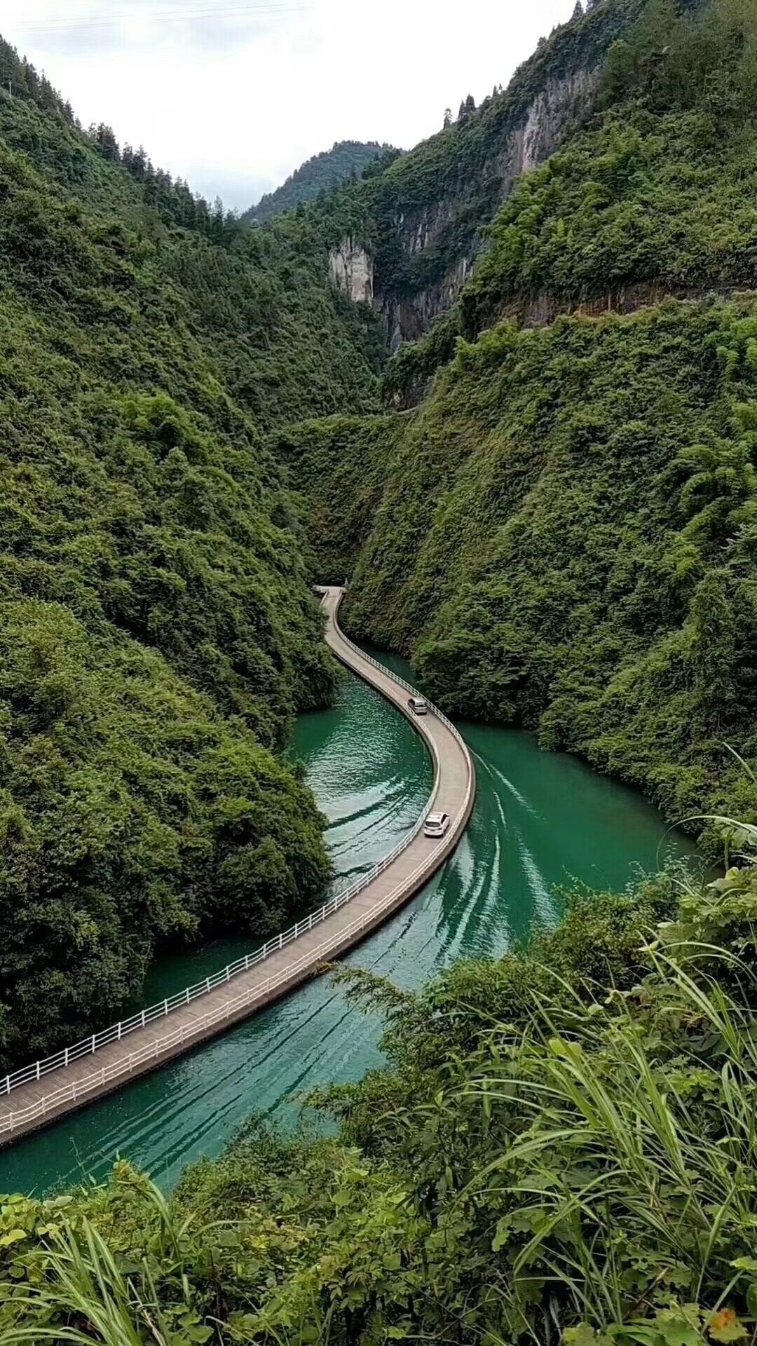 私家定製團恩施8日7晚私家定製大峽谷地心谷騰龍洞獅子關屏山峽谷土司