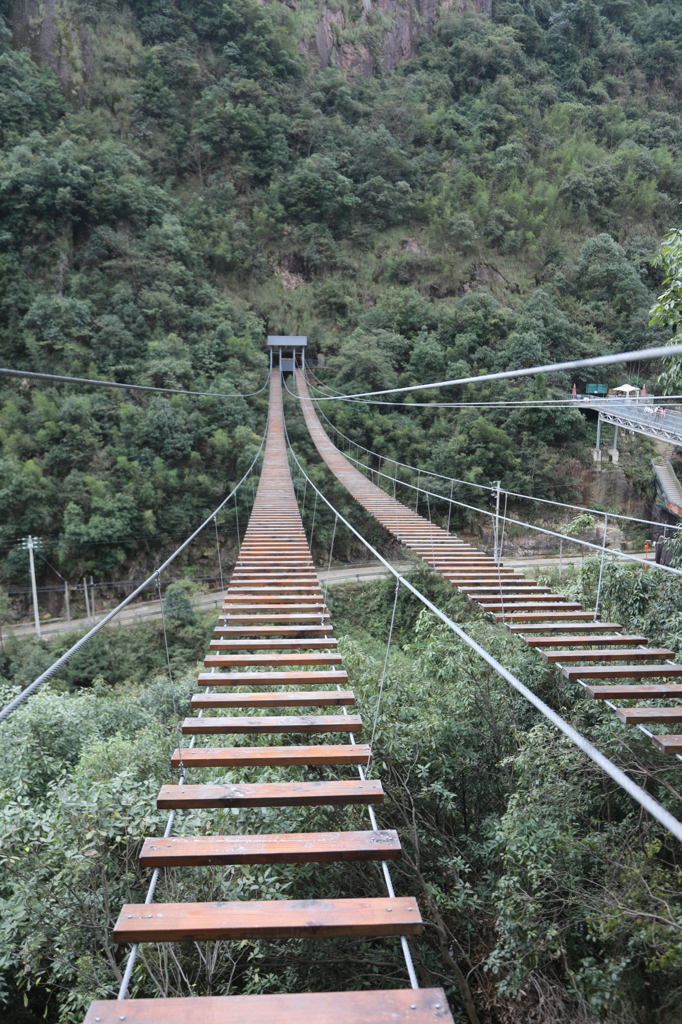 桐庐山湾湾激情探险风景区