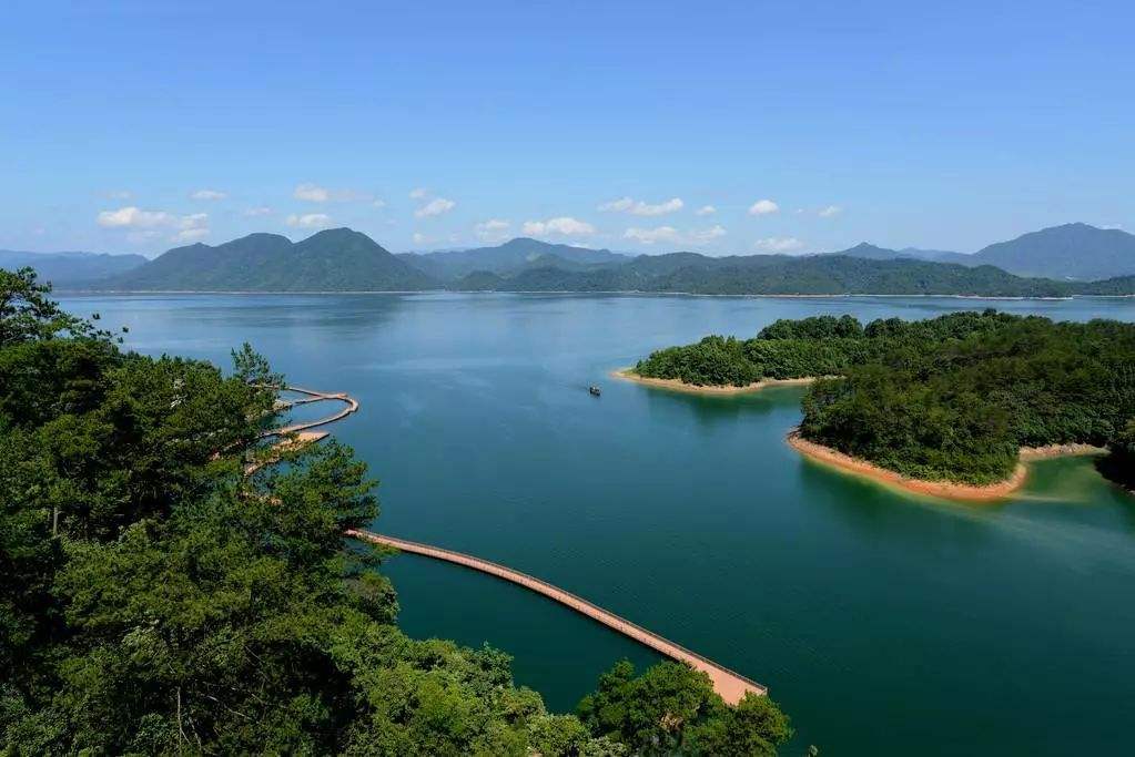 榮盛康旅黃山國際度假區十一長假八天樂帶你玩轉兩山一湖