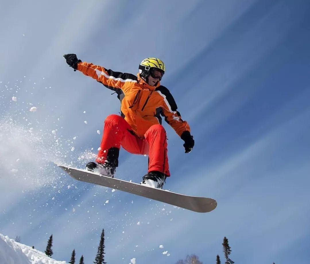 江西宜春铜鼓县七星岭滑雪场滑雪票 (含雪仗 雪板 雪鞋 畅玩3小时)