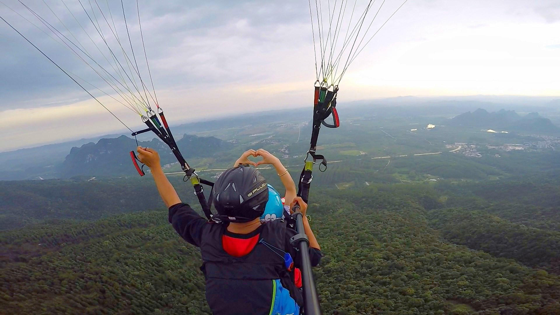 国庆首选好去处广西大明山滑翔伞基地