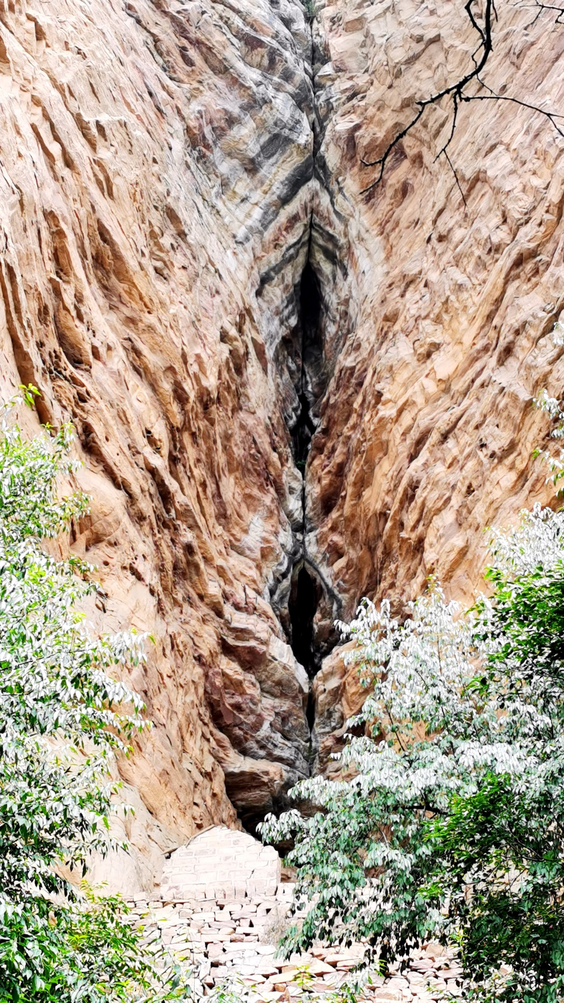神奇的阴阳山,与韶关丹霞相比,更具有阳刚之气,阴山更强更牛杏峪村