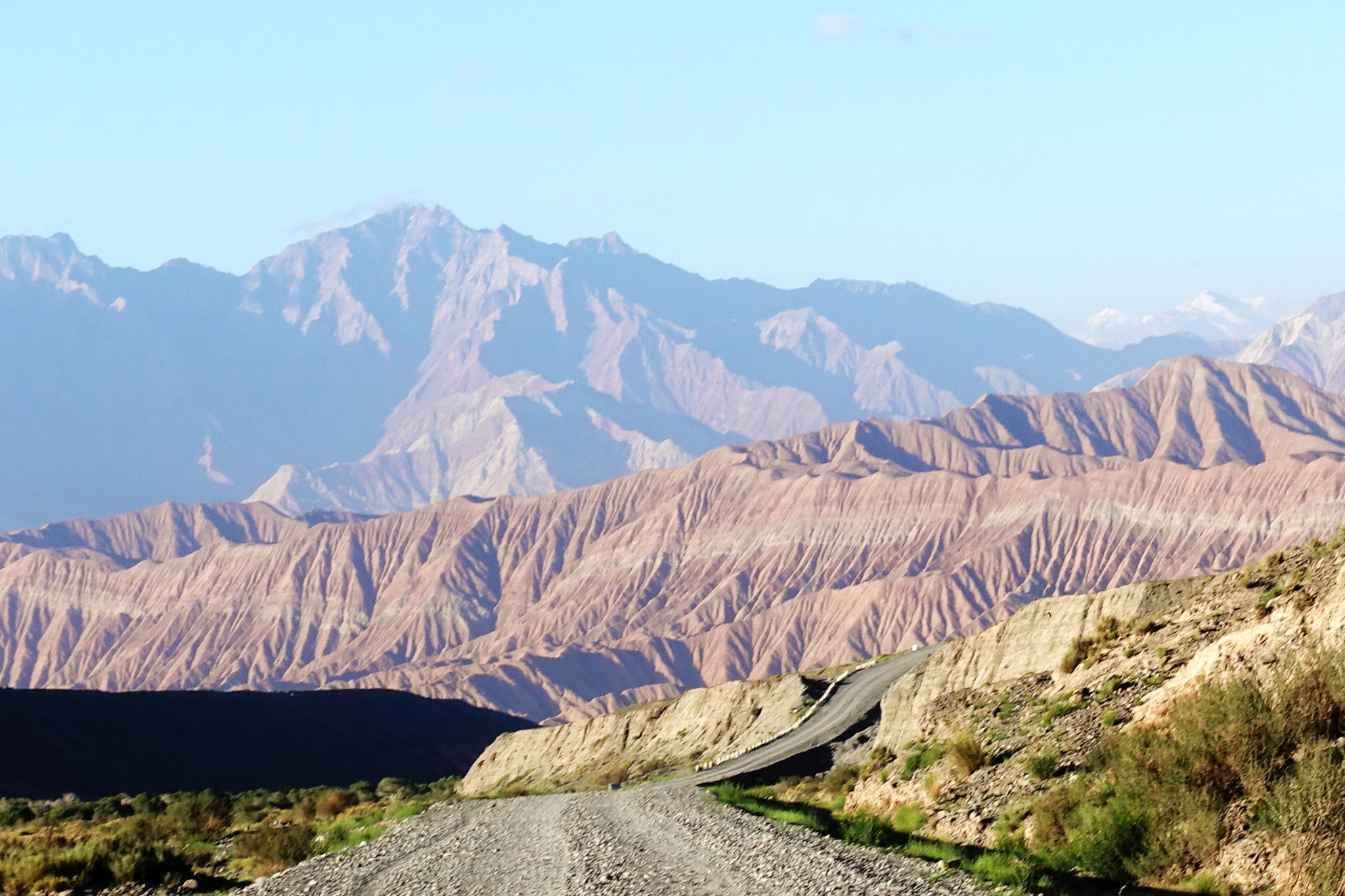 乌恰县城到伊尔克什坦口岸边境线 古海遗址贝壳山 天山与昆仑山交汇