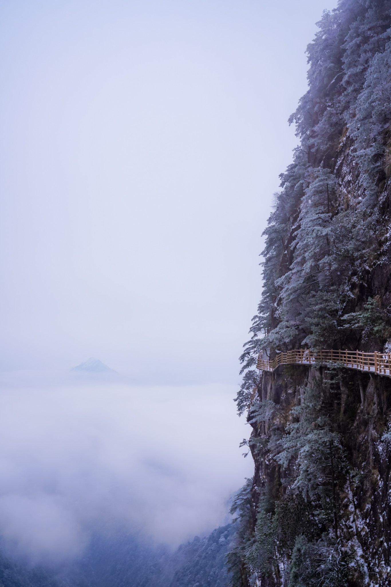 明月山冬天的景色图片