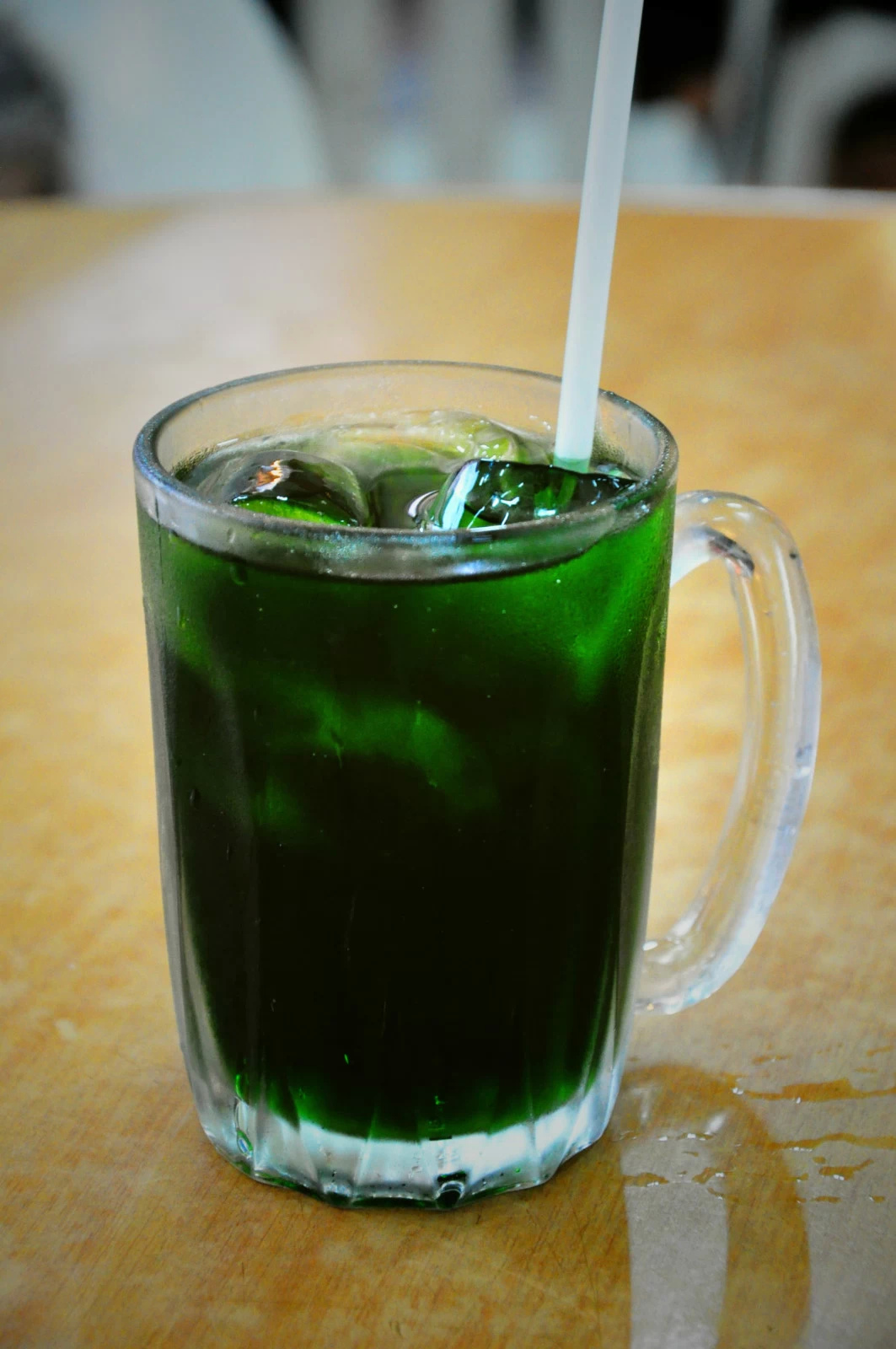 青青的小麦草茶