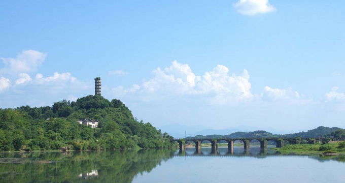 萬安縣地處江西省中南部,吉安市南緣,羅霄山脈東麓.