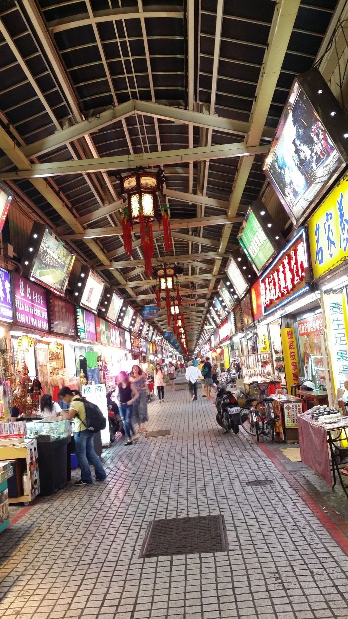 华西街观光夜市