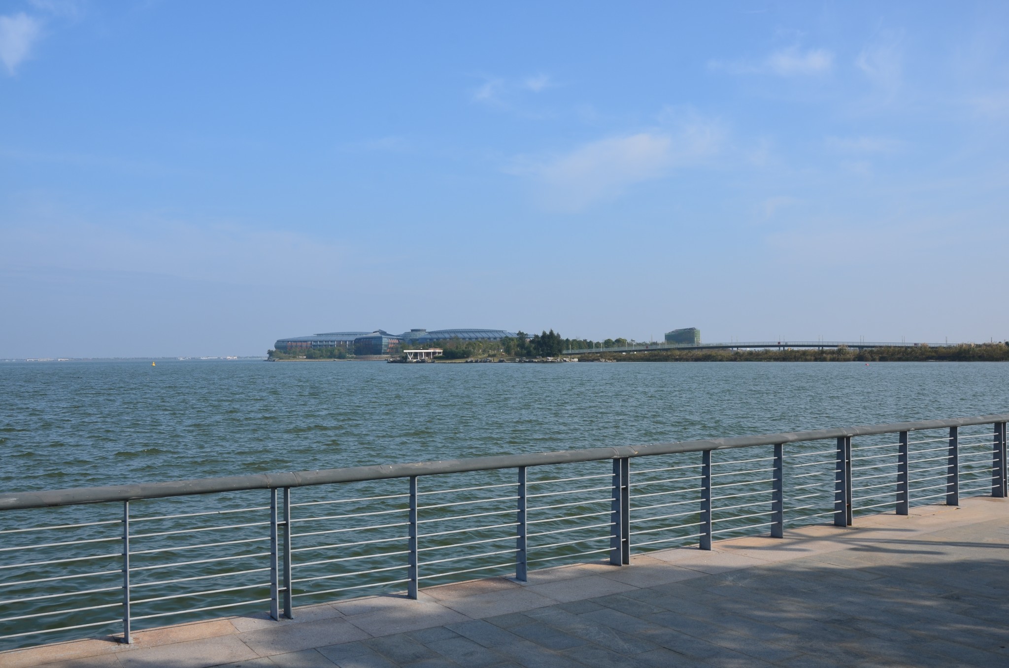上海,慕名而来的滴水湖 & 南汇嘴观海公园 - 2015.11.15